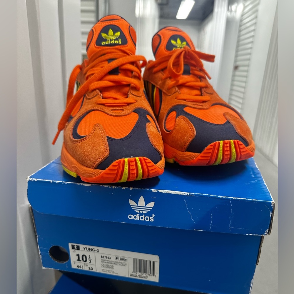 Adidas young 1 used